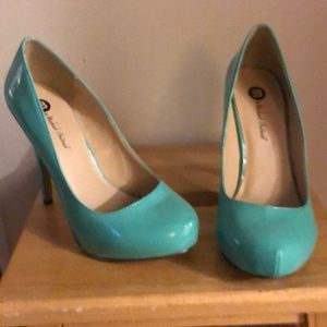 High heel platform shoes